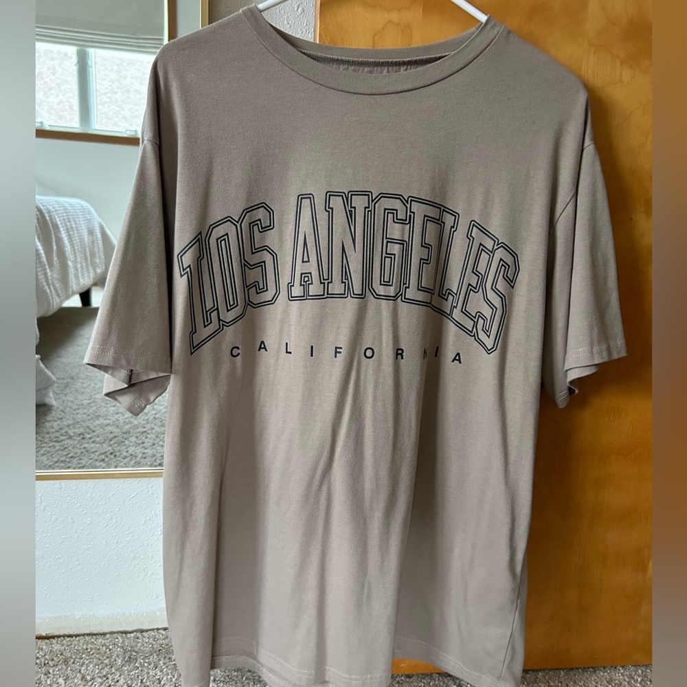LA Oversized Graphic Tee